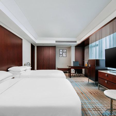Renaissance Shanghai Zhongshan Park Hotel Dış mekan fotoğraf