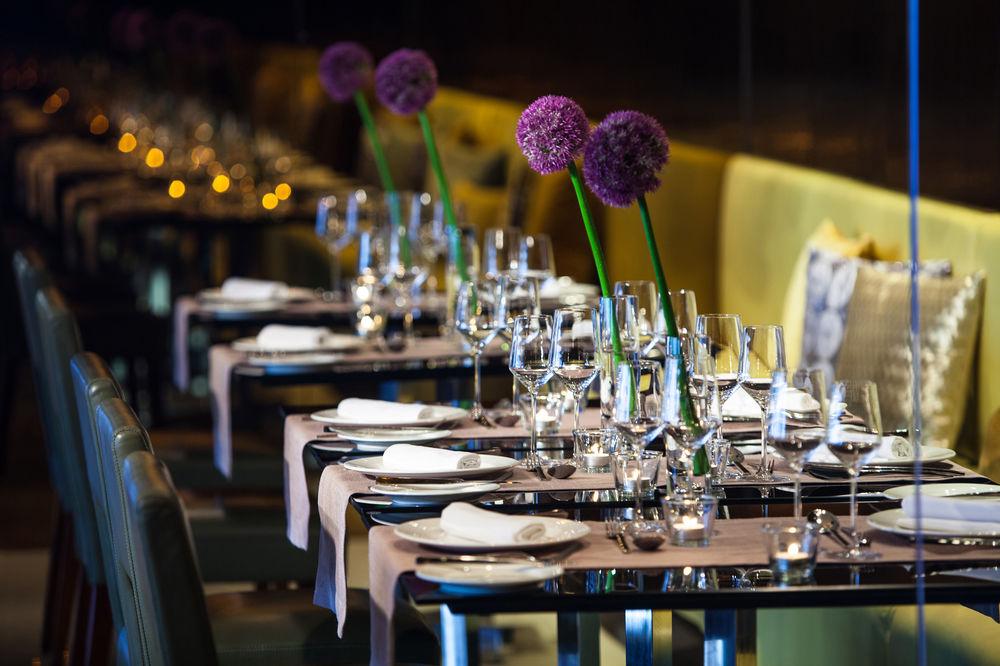 Renaissance Shanghai Zhongshan Park Hotel Dış mekan fotoğraf