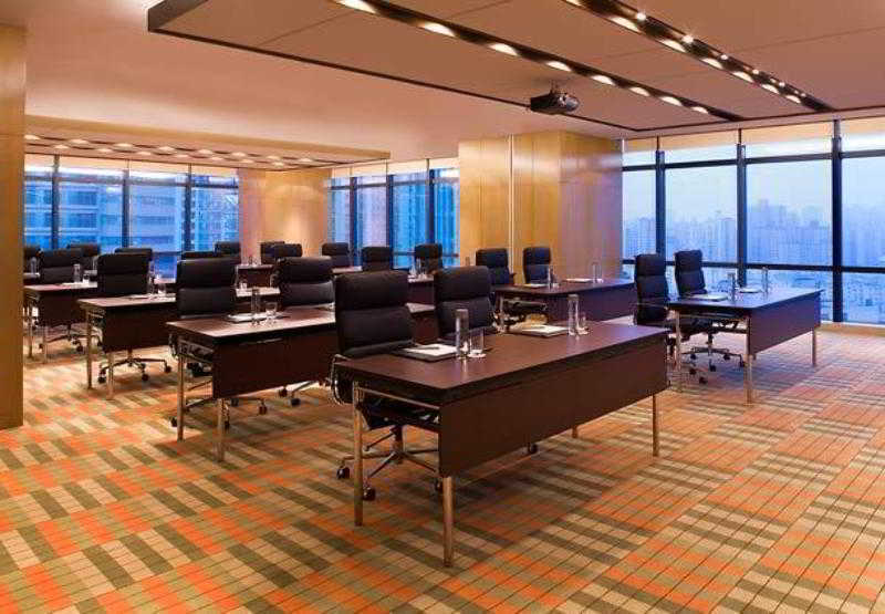 Renaissance Shanghai Zhongshan Park Hotel Dış mekan fotoğraf