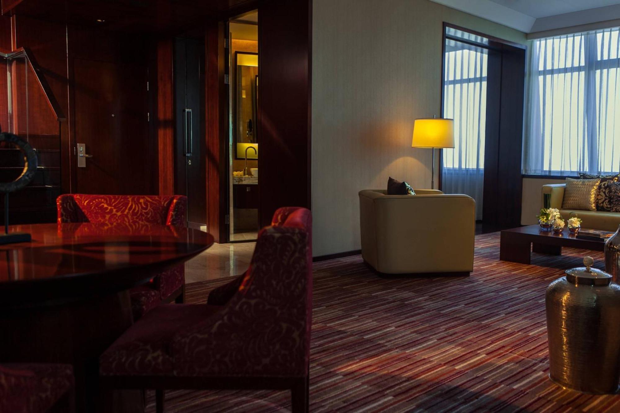 Renaissance Shanghai Zhongshan Park Hotel Dış mekan fotoğraf