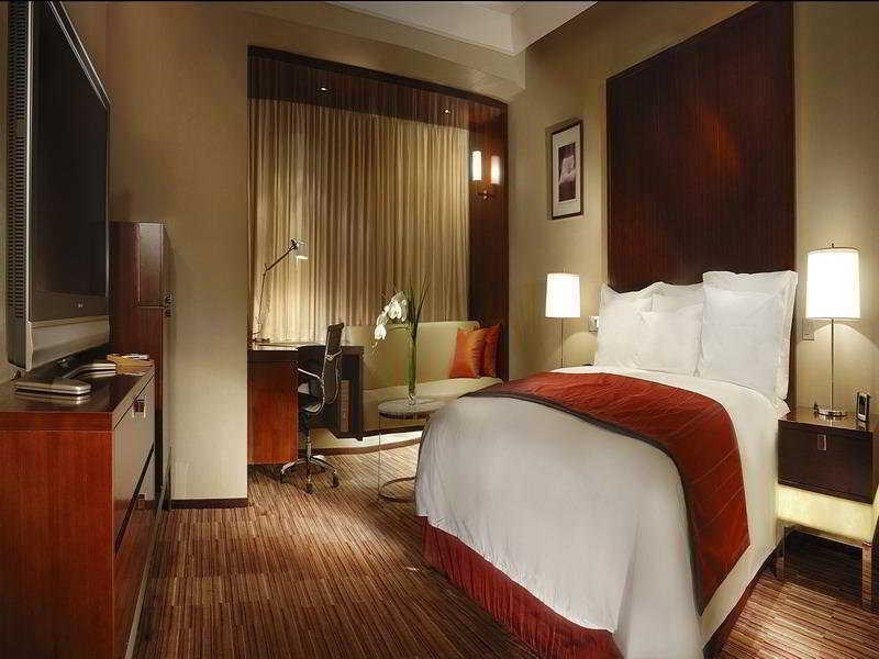 Renaissance Shanghai Zhongshan Park Hotel Dış mekan fotoğraf